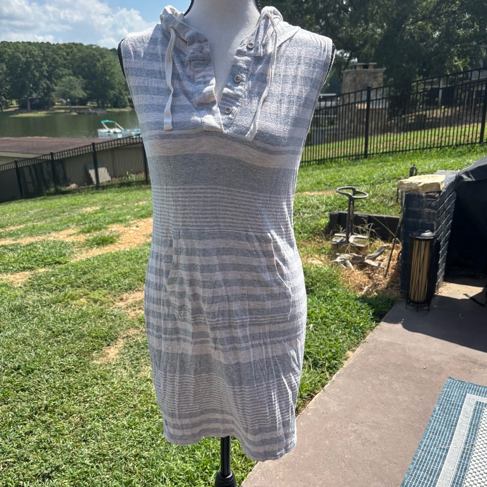 Love Tree Happens sleeveless dress cover up hoodie size Large